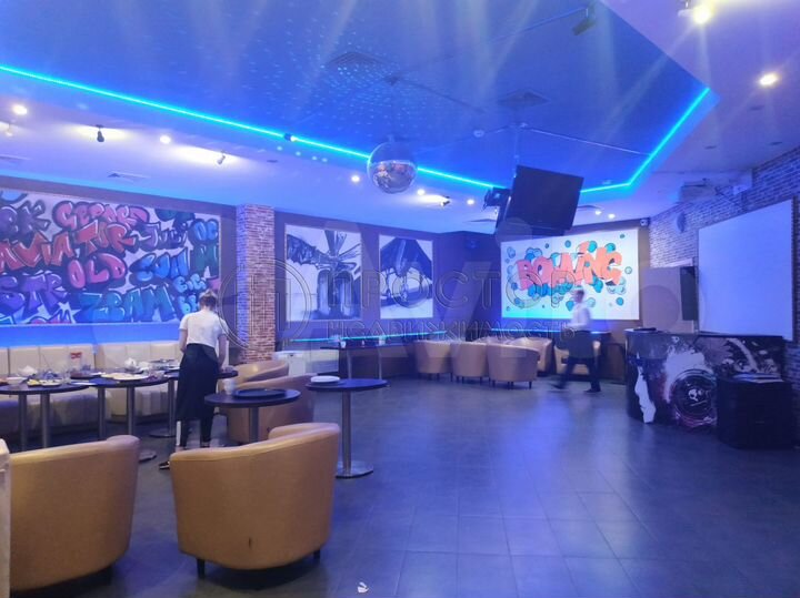 Продам торговое помещение, 1375.6 м²