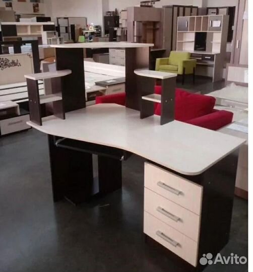 Стол компьютерный №1