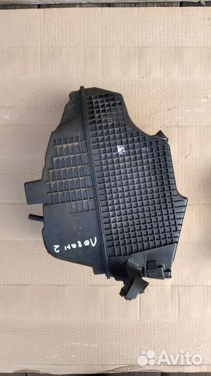 Корпус воздушного фильтра Renault Logan 2