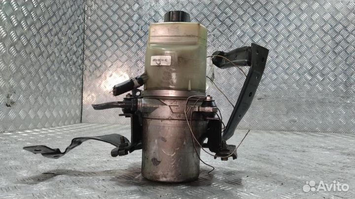 Насос эур 4M513K514AC Ford Focus 2 (2004-2011)