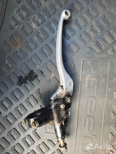 Ручка сцепления на yamaha r6 fz6