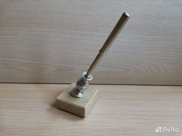 Подставка под ручку