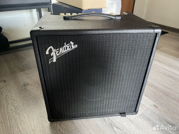 Комбоусилитель Fender Rumble Studio 40