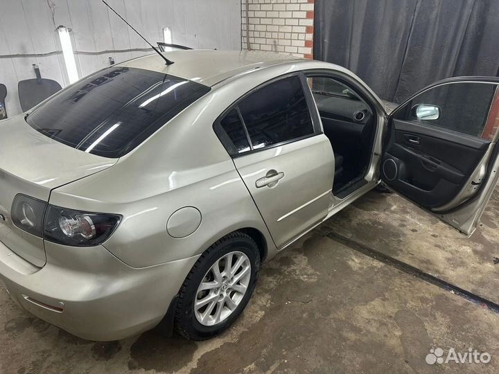 Mazda 3 2.0 МТ, 2008, 239 000 км
