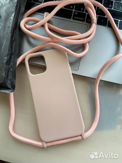 Чехол на iPhone 12 mini со шнурком розовый
