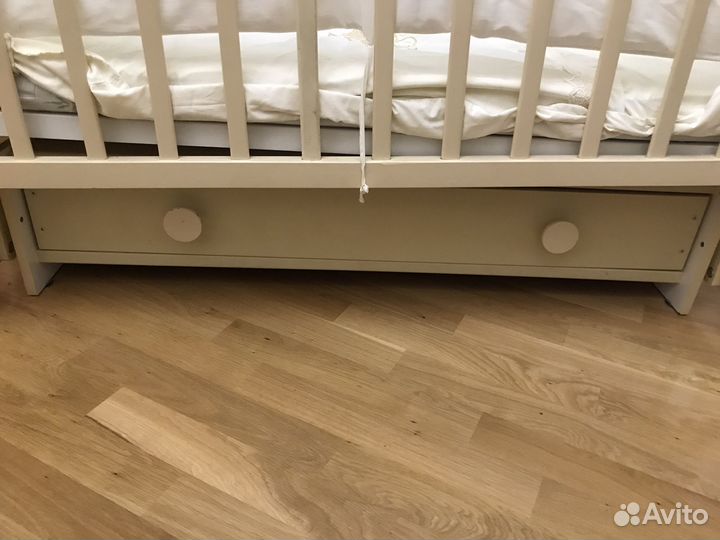 Детская кроватка