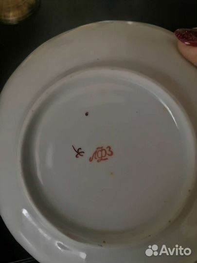 Фарфорые блюдца