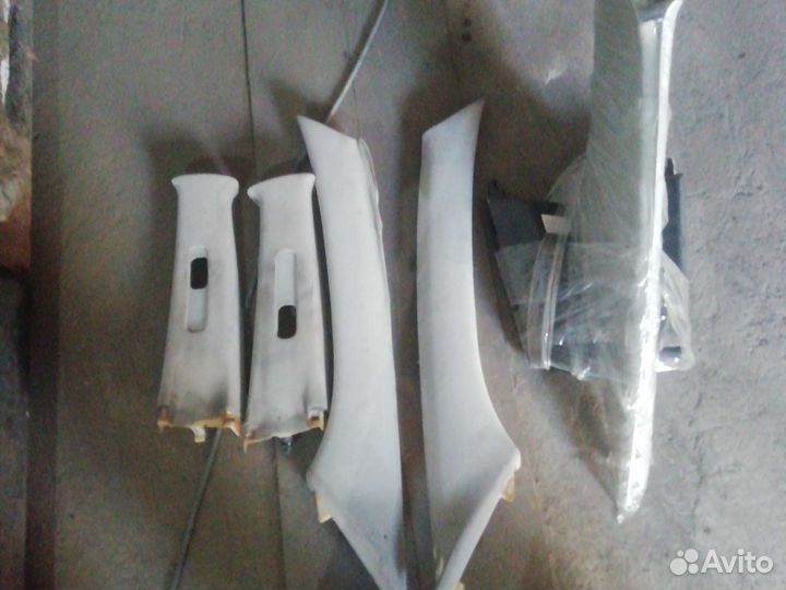 Накладка на стойки салона