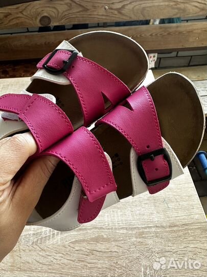 Сандали новые