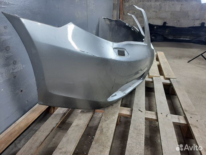 Honda Legend 4 - бампер передний