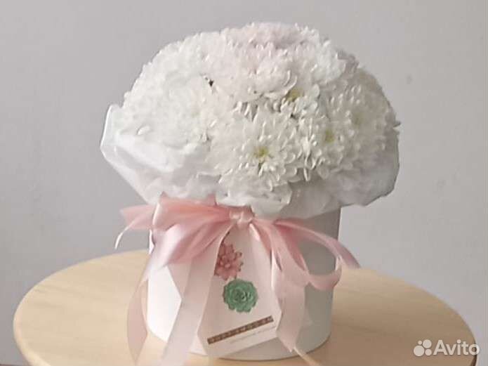 Шляпная коробка с хризантемами