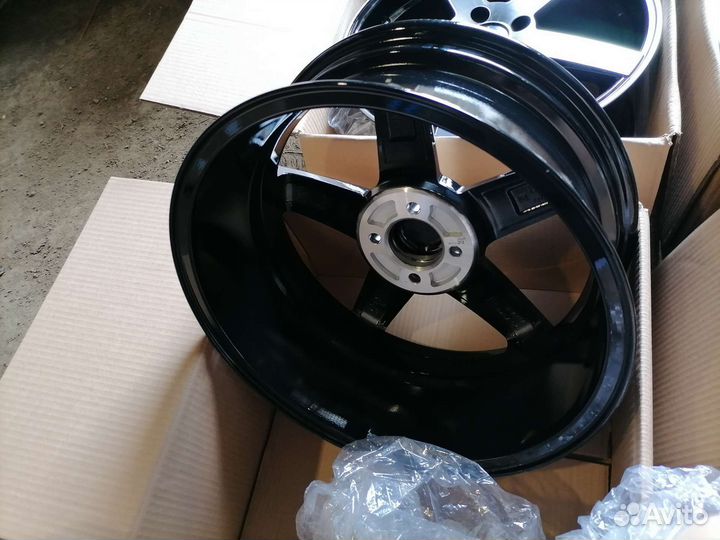 Новые R17 4x100 Vesta, Largus, X-ray, Solaris, Rio