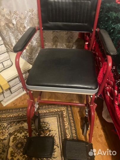 Кресло-коляска с санитарным оснащением