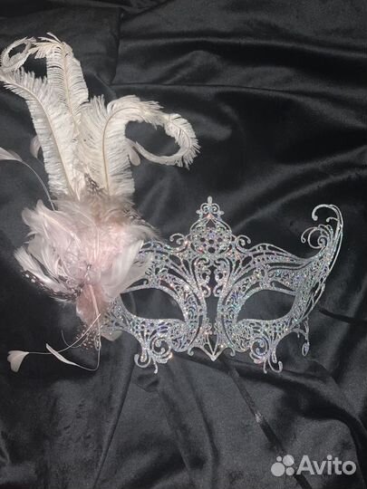 Маска карнавальная на палочке