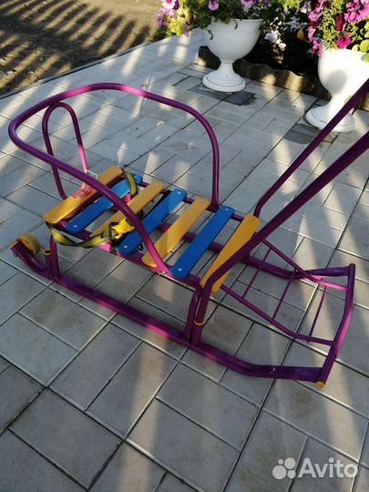 Санки с колёсами и чехлом