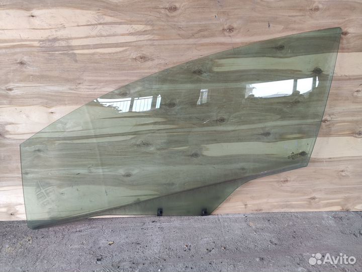 Стекло двери переднее левое Citroen C4 Купе