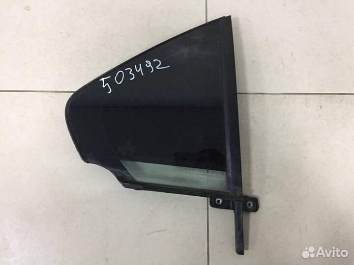 Стекло двери задней правой форточка Volkswagen Jet