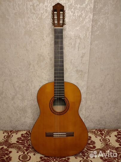 Классическая гитара yamaha С40