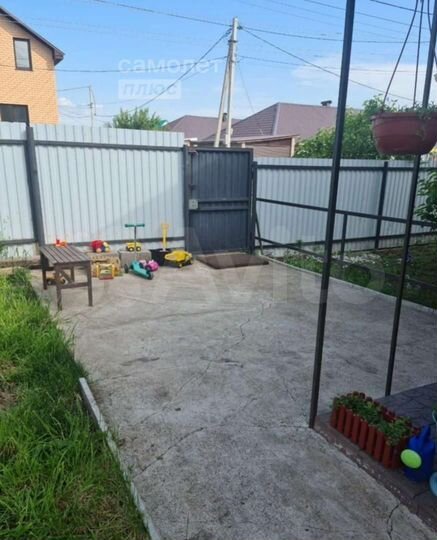 Дом 184,1 м² на участке 3,3 сот.