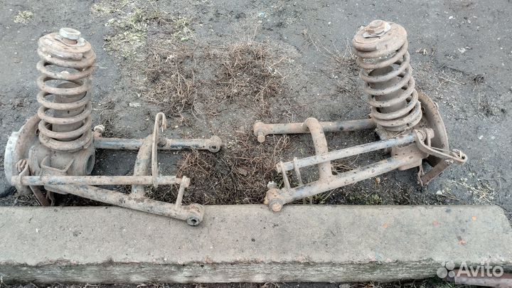 Задняя подвеска мотороллера