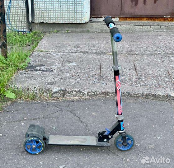 Самокат детский трехколесный