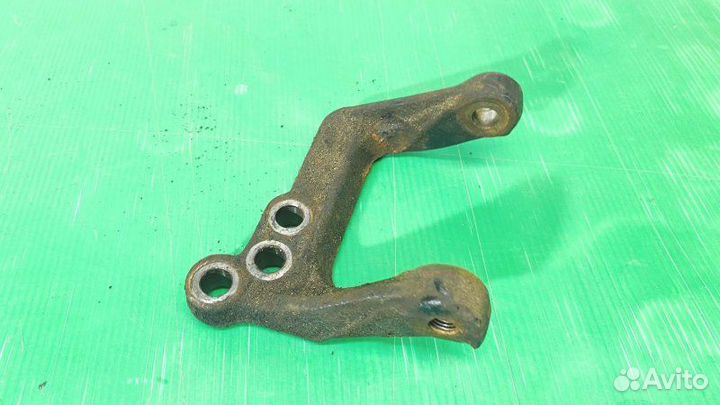 Кронштейн двигателя правый Suzuki Liana хэтч 1.3