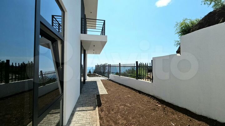 Дом 238 м² на участке 3,5 сот.