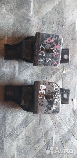 Подушка двигателя subaru