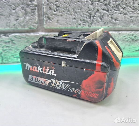 П.9957 Аккумуляторный Перфоратор Makita DHR202