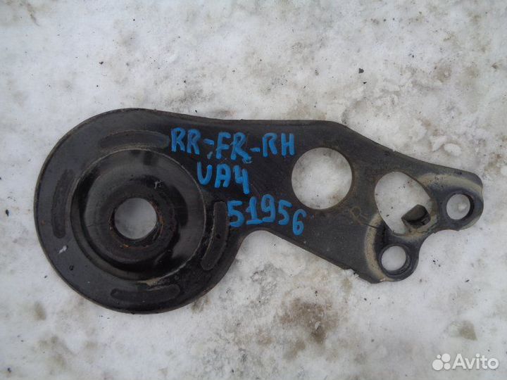 Кронштейн балки задний правый Honda Inspire UA4