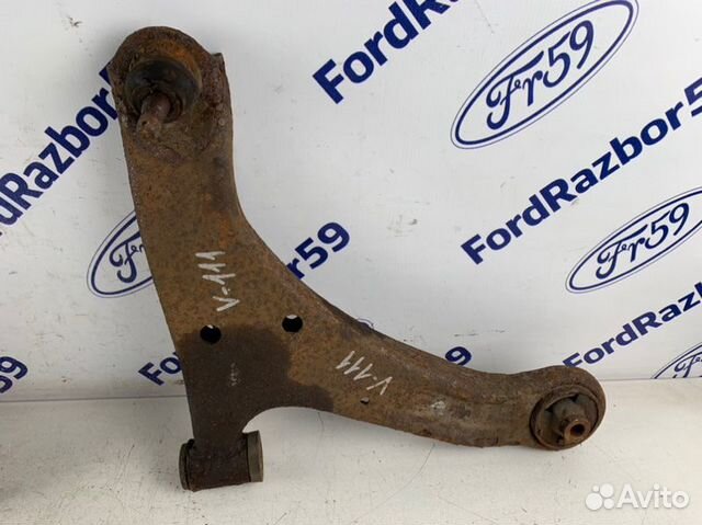 Рычаг передней подвески правый Suzuki Grand Vitara