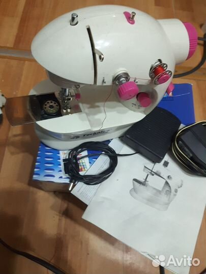 Мини швейная машинка