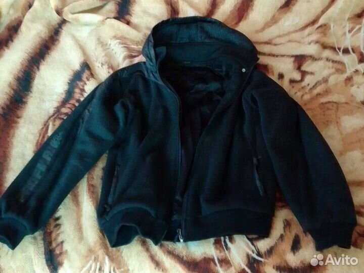 Куртка с капюшоном демисезонная