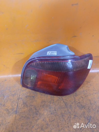 Стоп Toyota Vitz SCP10 (Правое)