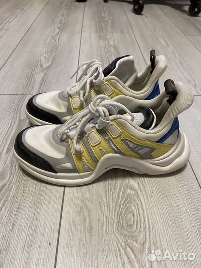 Кроссовки женские 36 размер