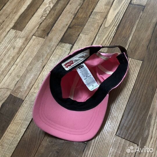 Розовая кепка бейсболка Levi’s оригинал