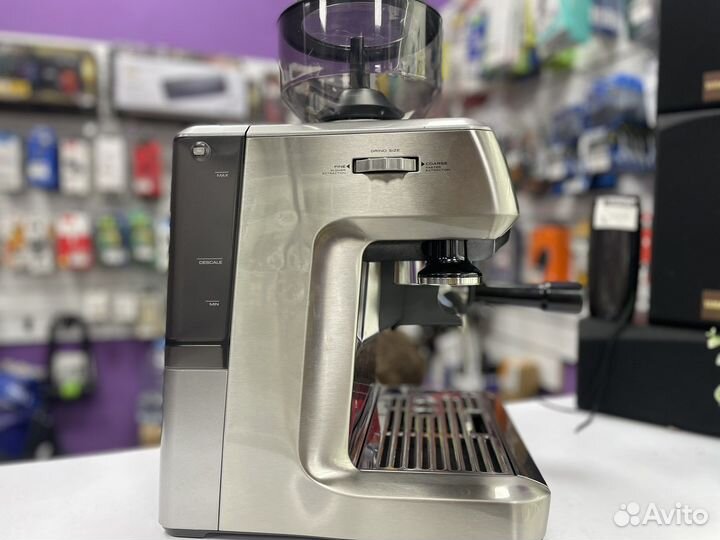 Кофемашина Bork C 806