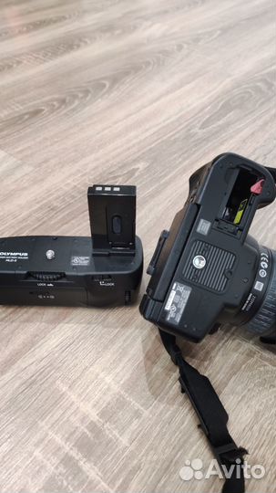 Батарейная ручка Olympus HLD-5 (для E-620)