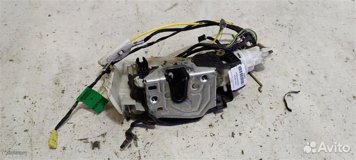 Замок двери передней левой mersedesbenz W220 S 98