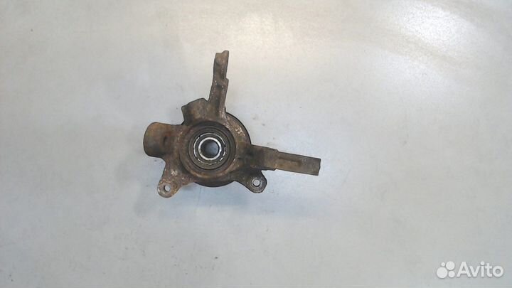 Ступица (кулак, цапфа) Nissan Micra K11E, 1999