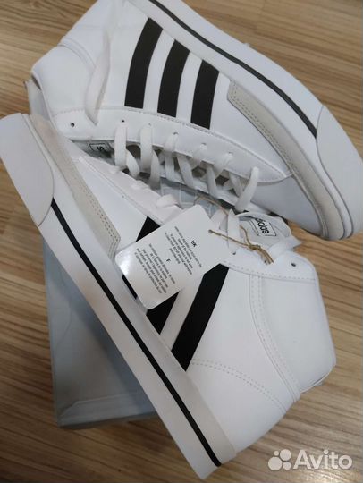 Кроссовки adidas