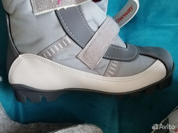 Лыжные ботинки