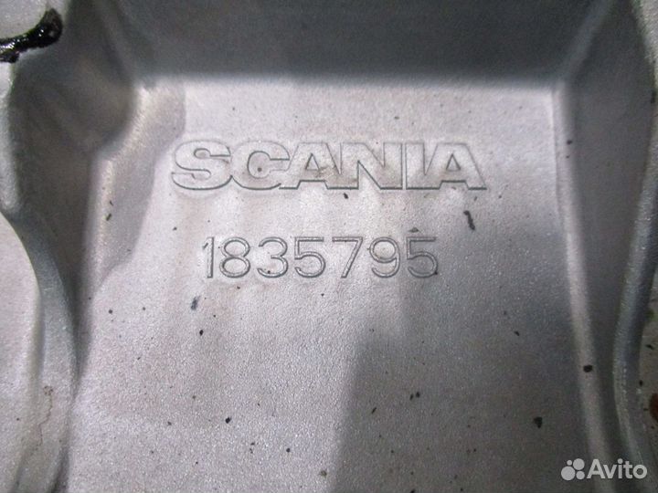 Боковая крышка блока двс Scania 1835795