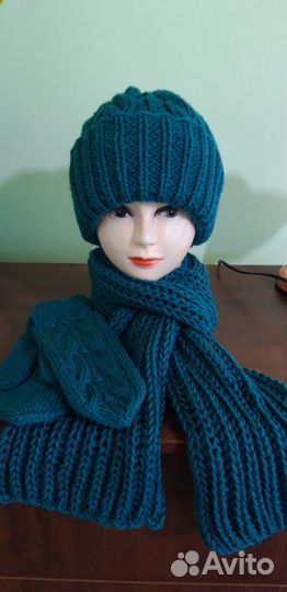 Вязаная шапка, шарф, варежки ручной работы