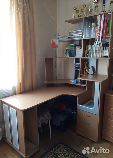 Компьютерный стол