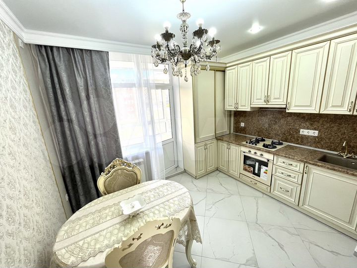 2-к. квартира, 58 м², 3/9 эт.