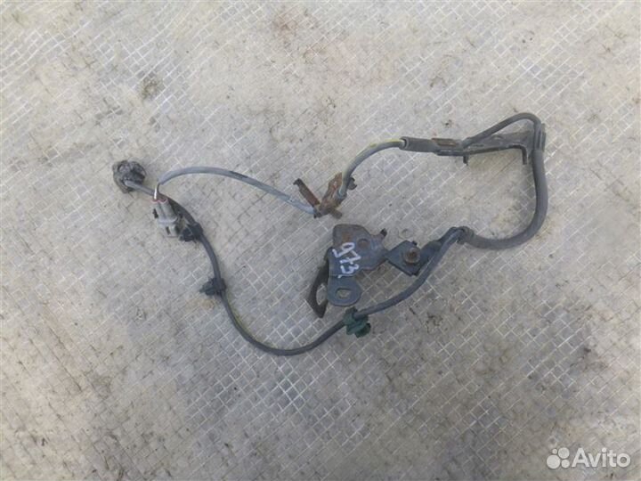 Датчик abs передний правый Toyota Land Cruiser