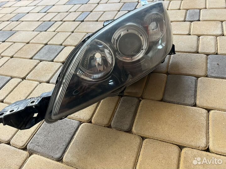 Продам фары mazda 3 2007 год цена за 2 шт