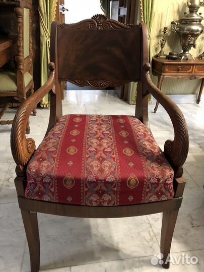 Кресло антикварное