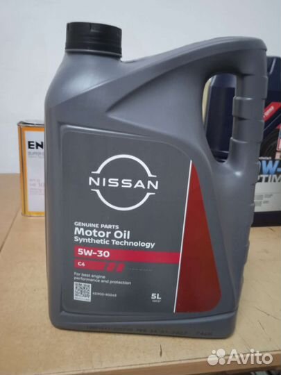 Моторное масло Nissan 5W-30 C4, 5 л